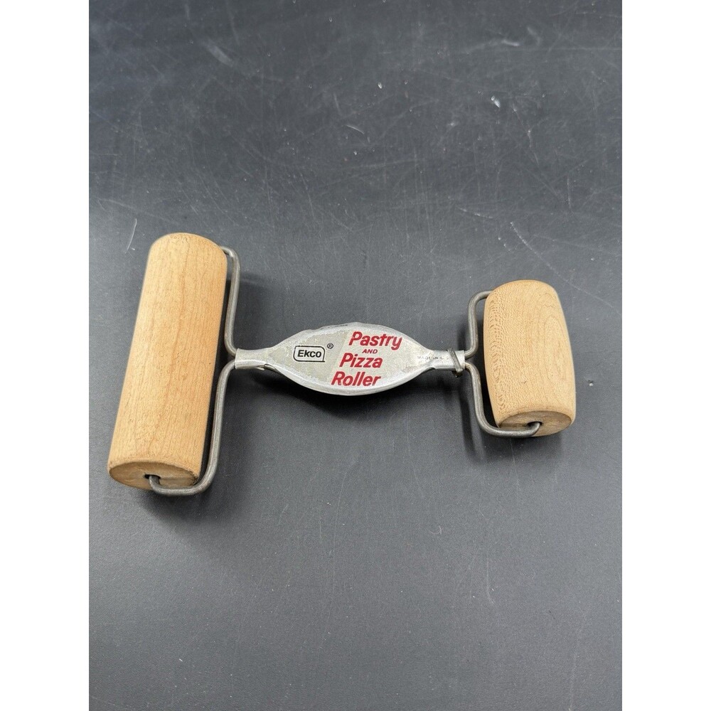 Vintage Ekco Pastry And Pizza Roller Small Wooden Rolling Pin USA